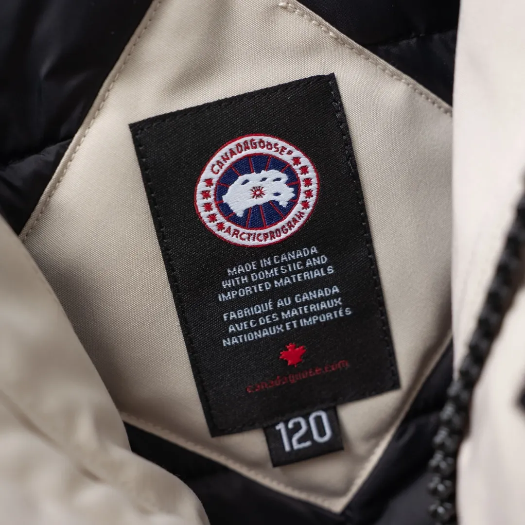 P660 CANADA GOOSE丨Canada Goose C08 children's clothing, children's hooded down jacket Color: Off-white Size: 110-160